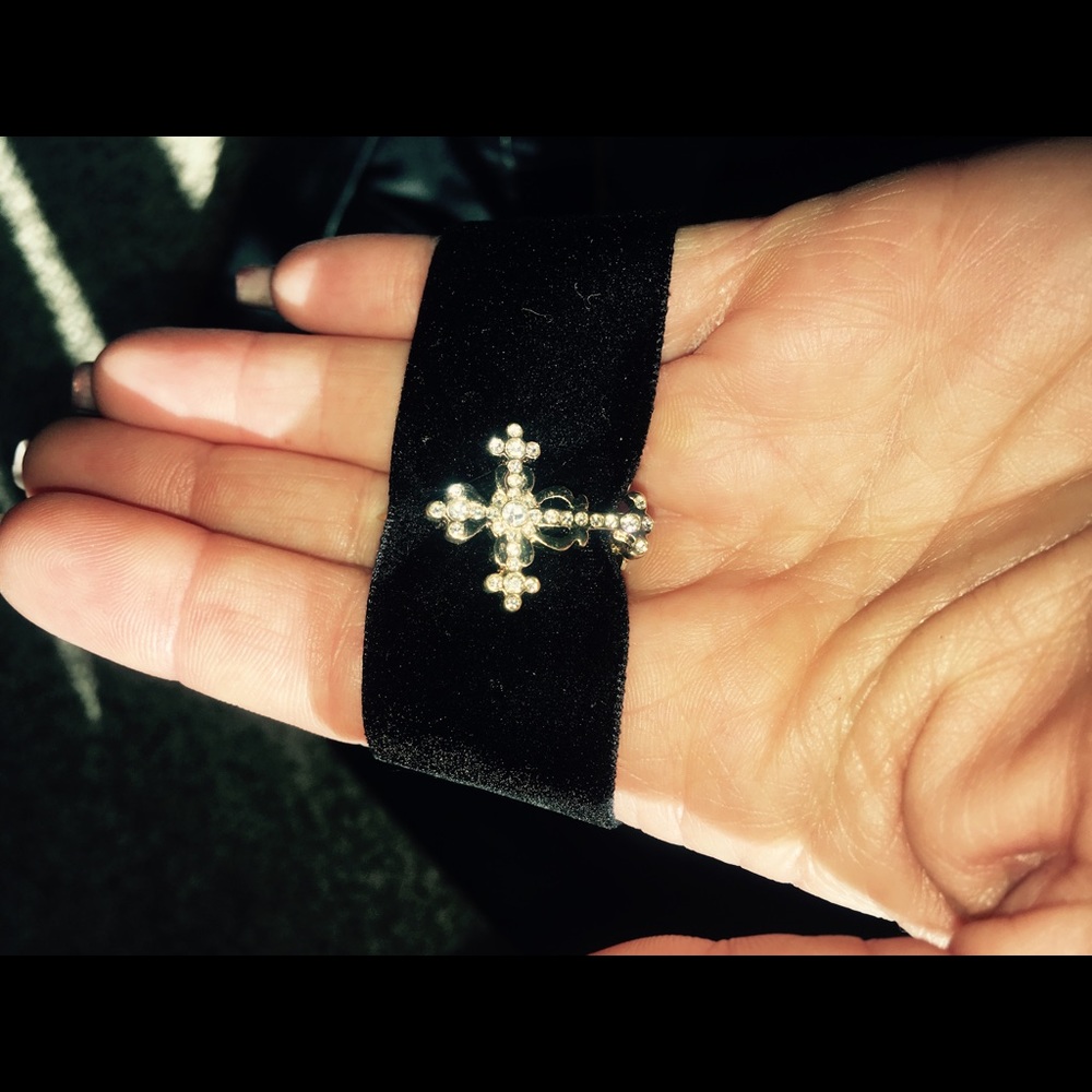 Guess black velvet Choker with cross charm